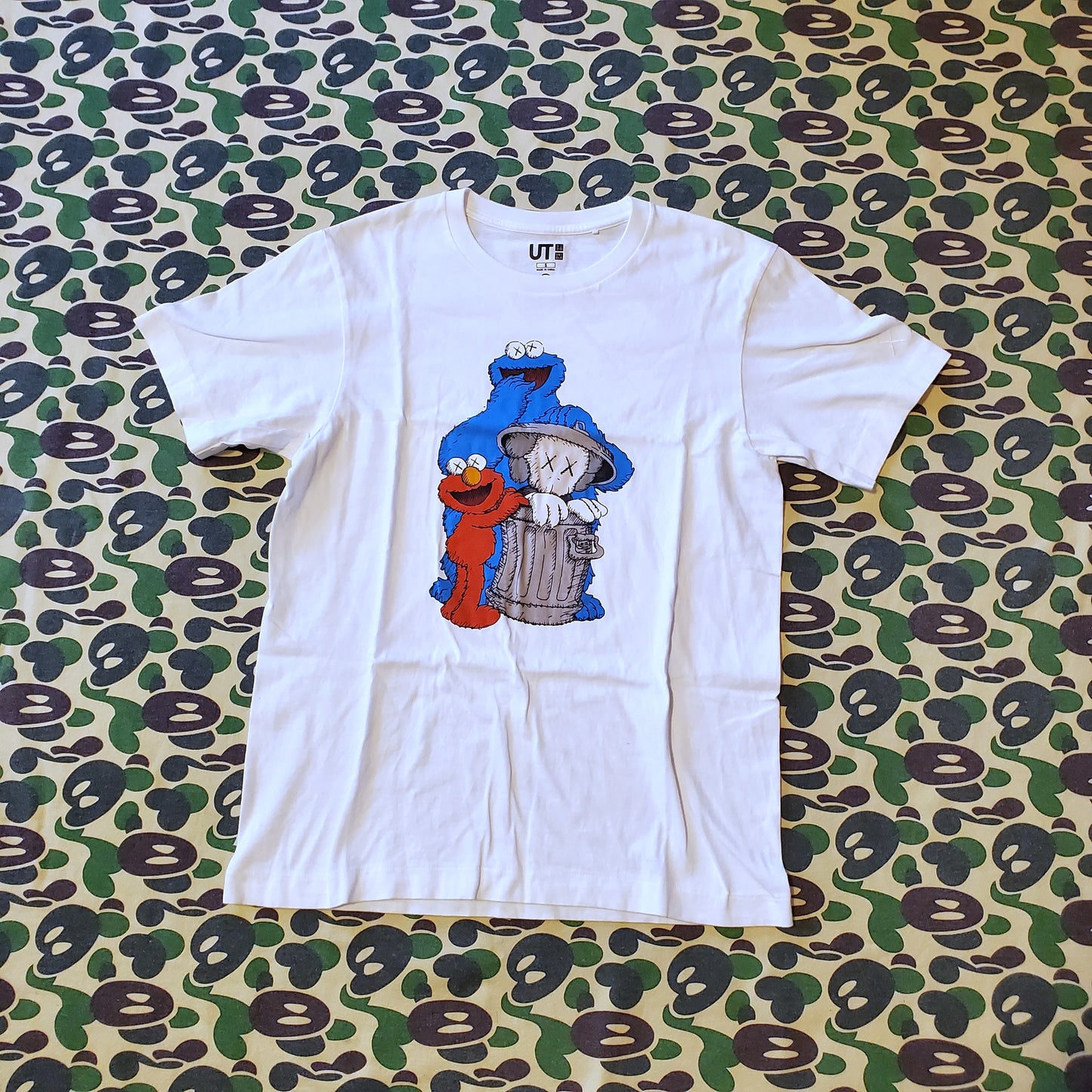 KAWs x Sesame Street x Uniqlo UT Graphic Shirt White