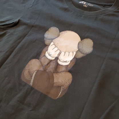 KAWs x Uniqlo UT Figure/Tokyo Graphic Shirt Black