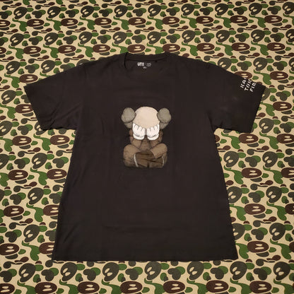 KAWs x Uniqlo UT Figure Graphic Shirt Black/Grey